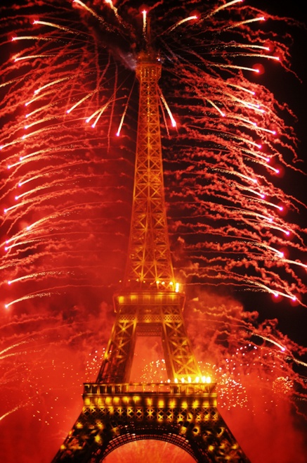 Bastille Day, July 14th Fireworks, Eiffel Tower, Champ de Mars, Paris, France
