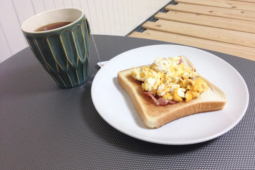 Breakfast on suitcase