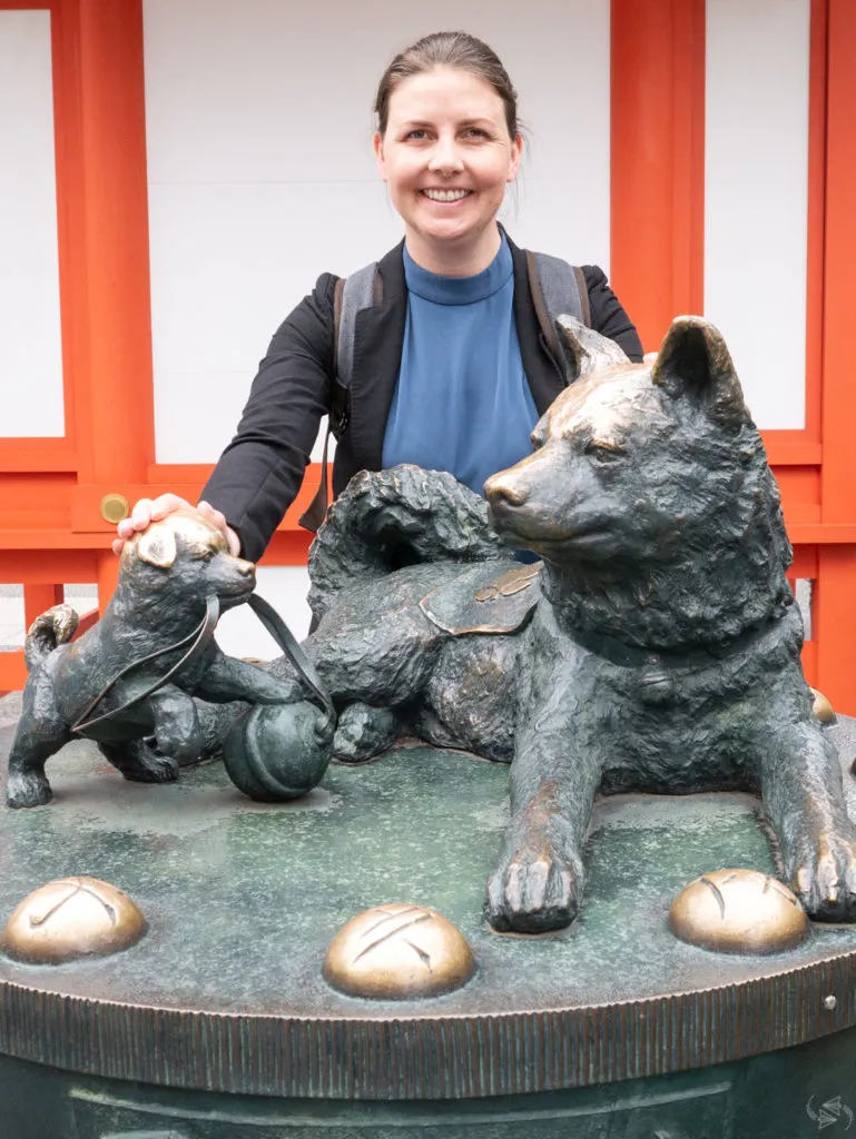 Dog statue at Suitengu Shrine Tokyo