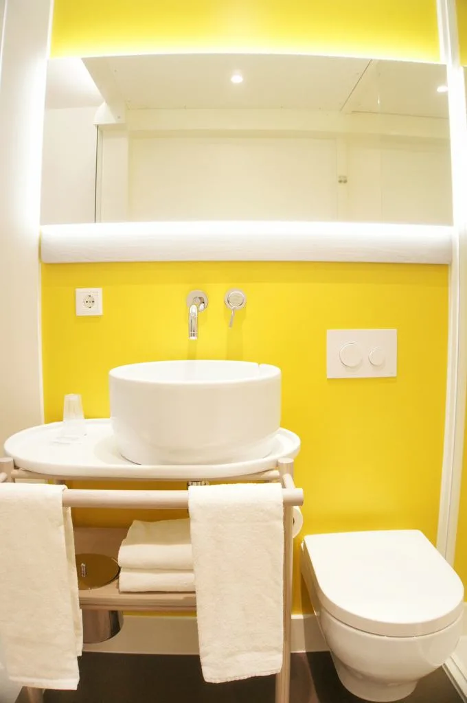 Qbic Hotel Amsterdam - Bathroom