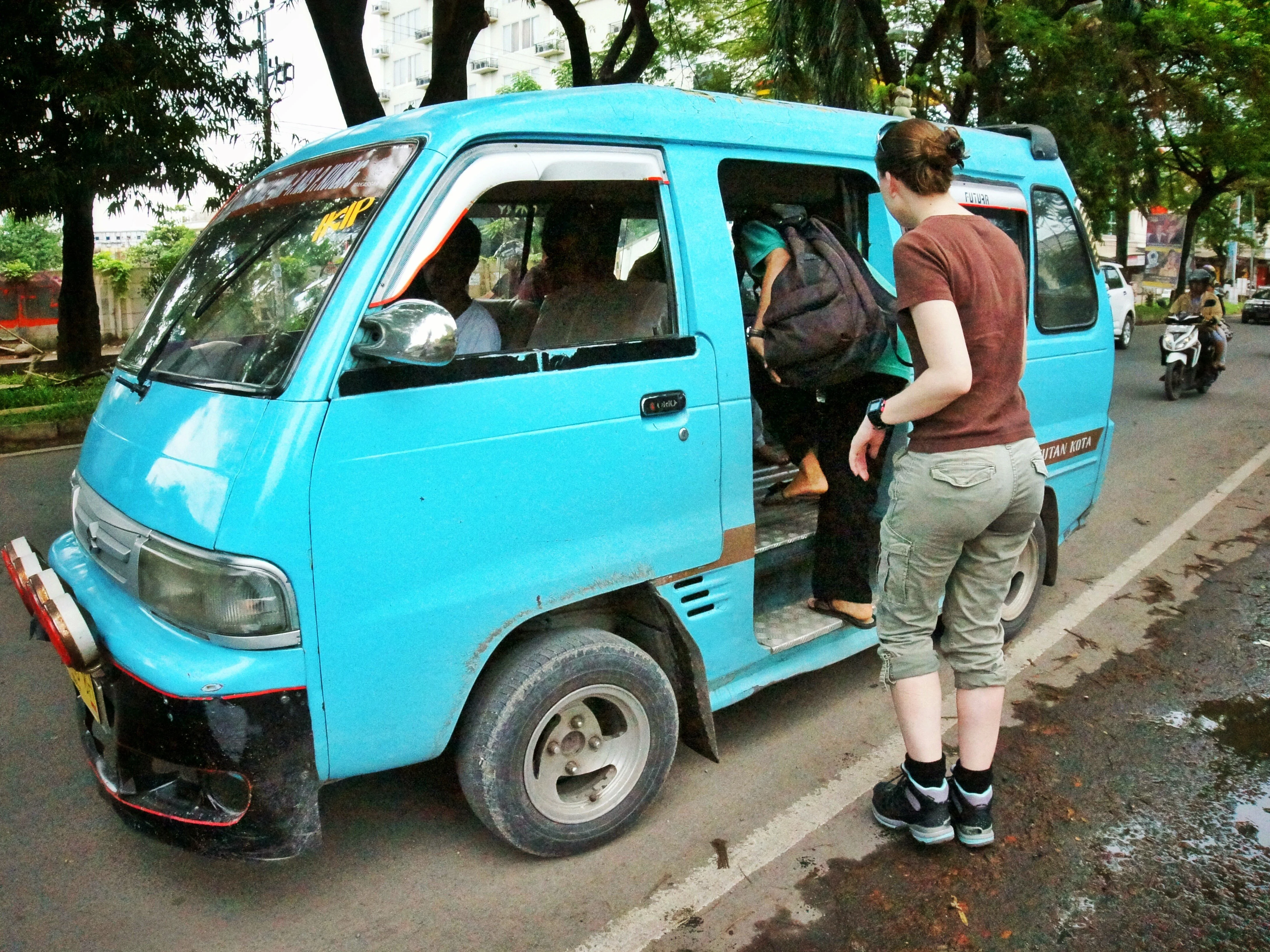 Pete-pete. Makassar, Indonesia