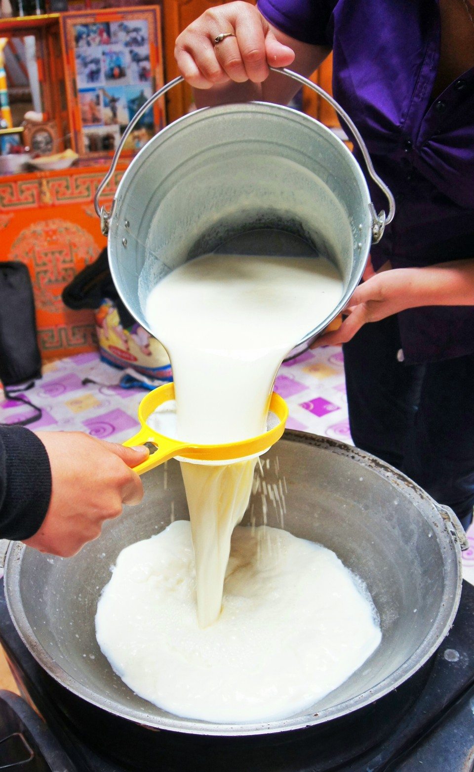 Yak milk, Mongolia