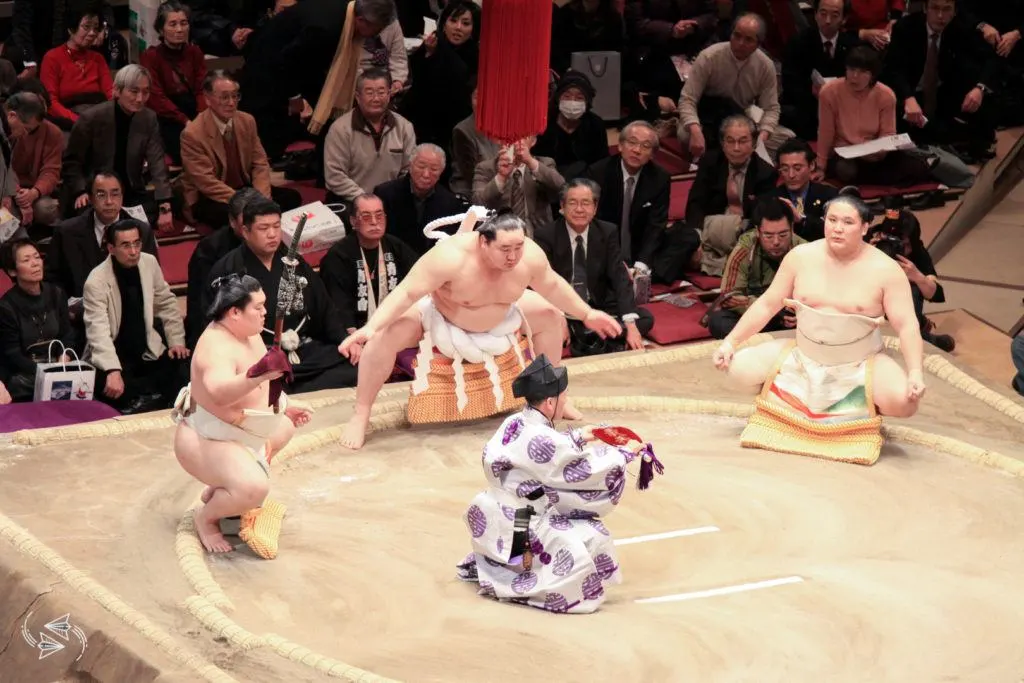 sumo tournament japan yokozuna dohyo iri