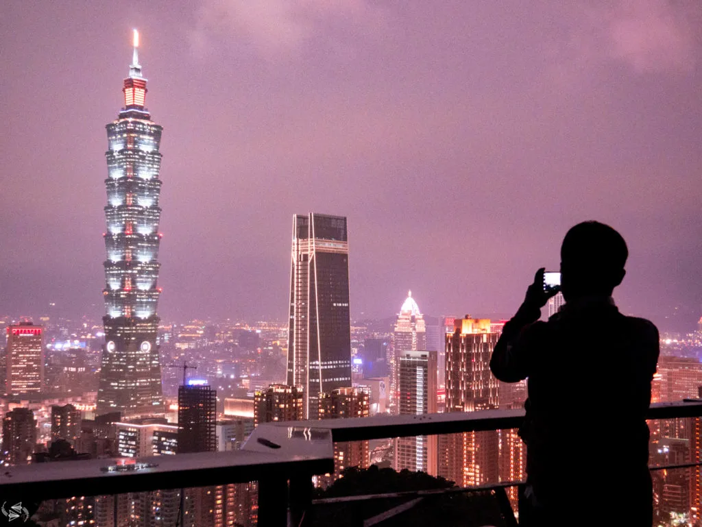 taipei 101 night view from elephant mountain